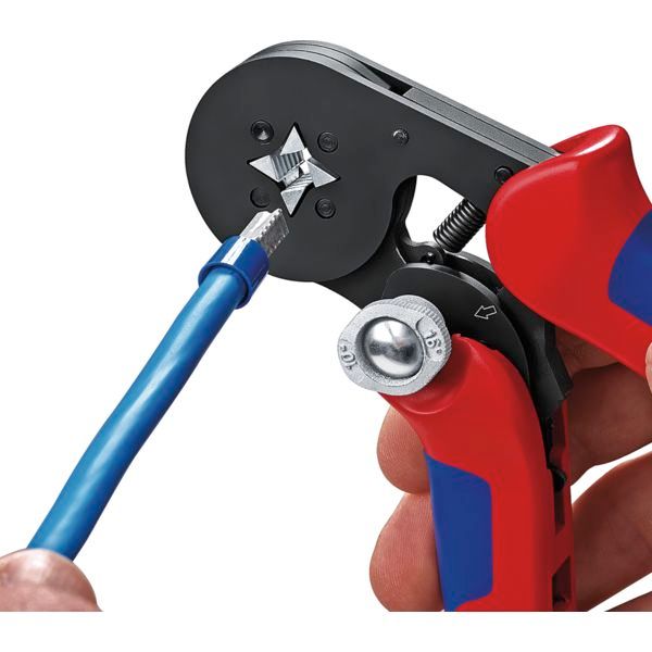 Pince à sertir auto-ajustable